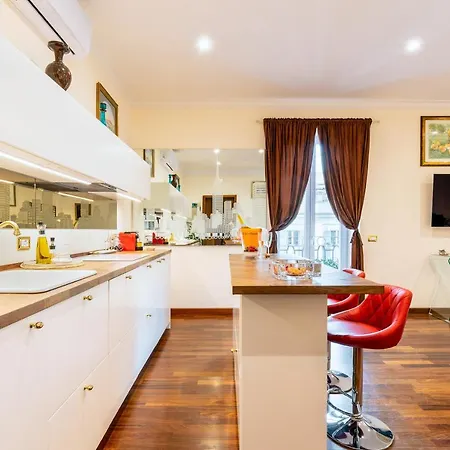 Apartment Atticus Luxury Studio In The Heart Of Ancient